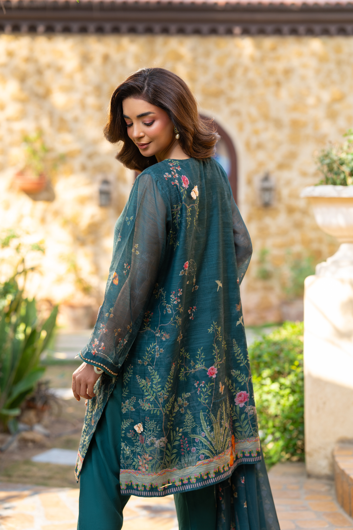 AMIRA